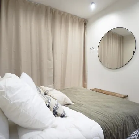 Ideally Located In 15 شقة *