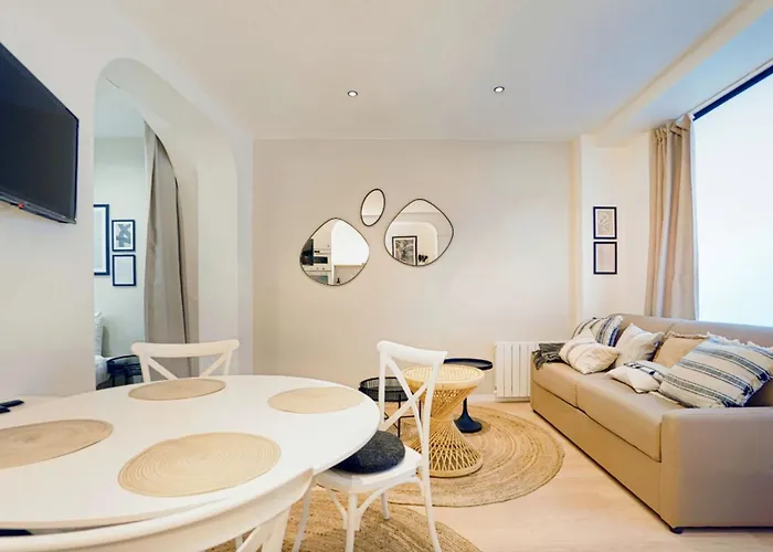 Ideally Located In 15 شقة باريس